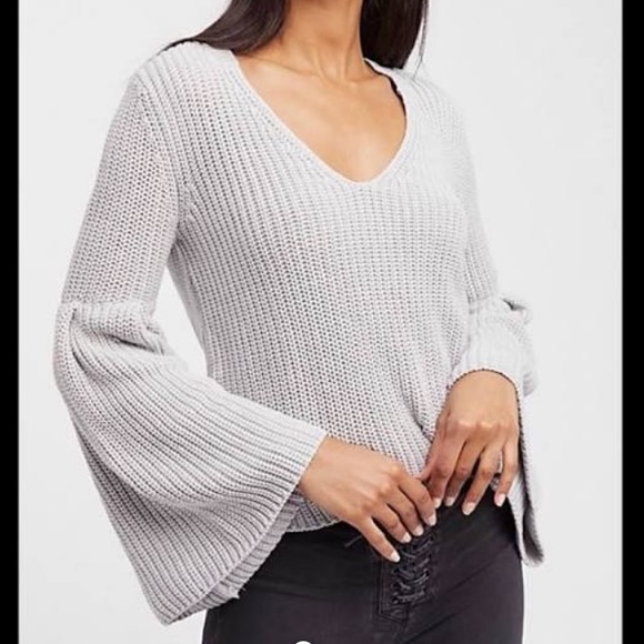 Free People damsel bell sleeve sweater XS grey - Picture 2 of 6